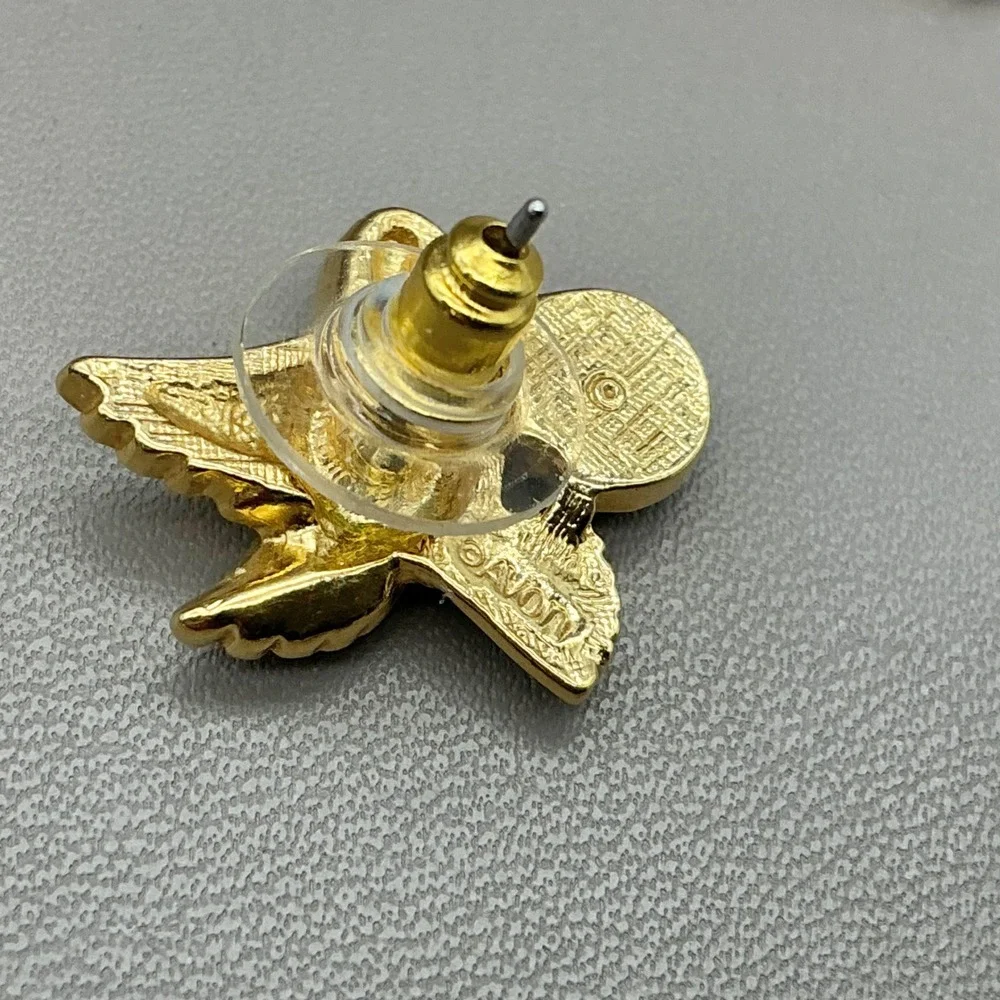Avon Earrings Womens Gold Tone Hummingbird Pink Porcelain Rose Studs 0.75 In